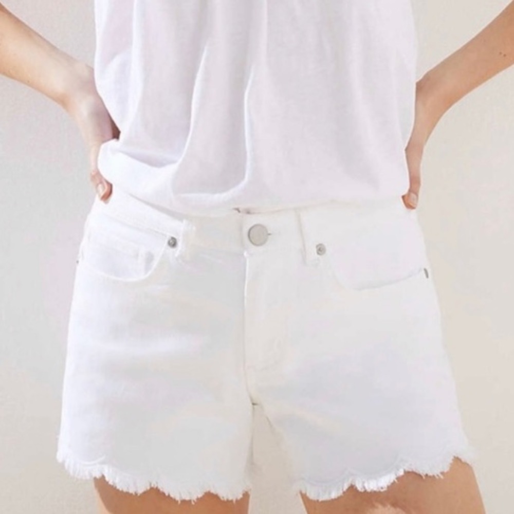 NWT LOFT White Denim Scallop Hem Shorts Sz 32 14